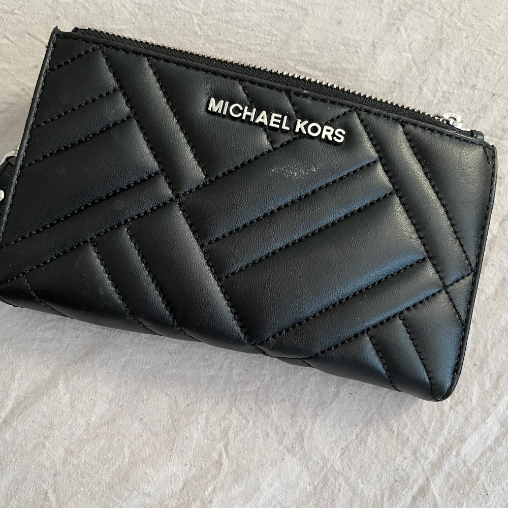 Micheal Kors clutch